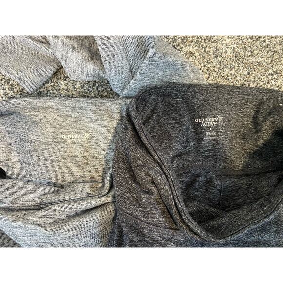 Women’s Old Navy Active Legging Bundle 2 Pairs Gray Size Small Capri - Picture 3 of 3